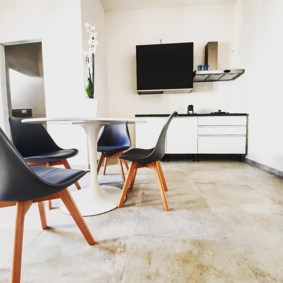 Palazzo Cacace Apartment Monopoli Bagian luar foto