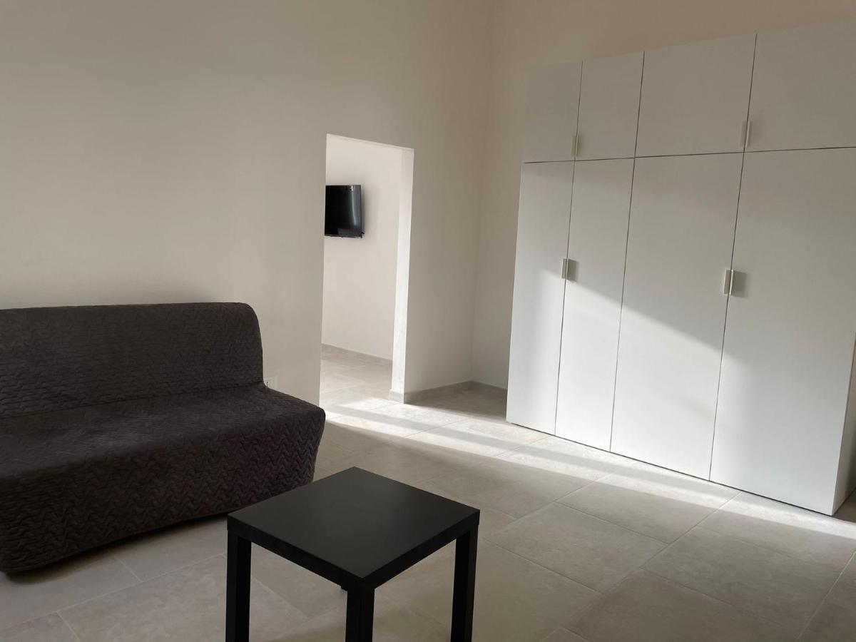 Palazzo Cacace Apartment Monopoli Bagian luar foto
