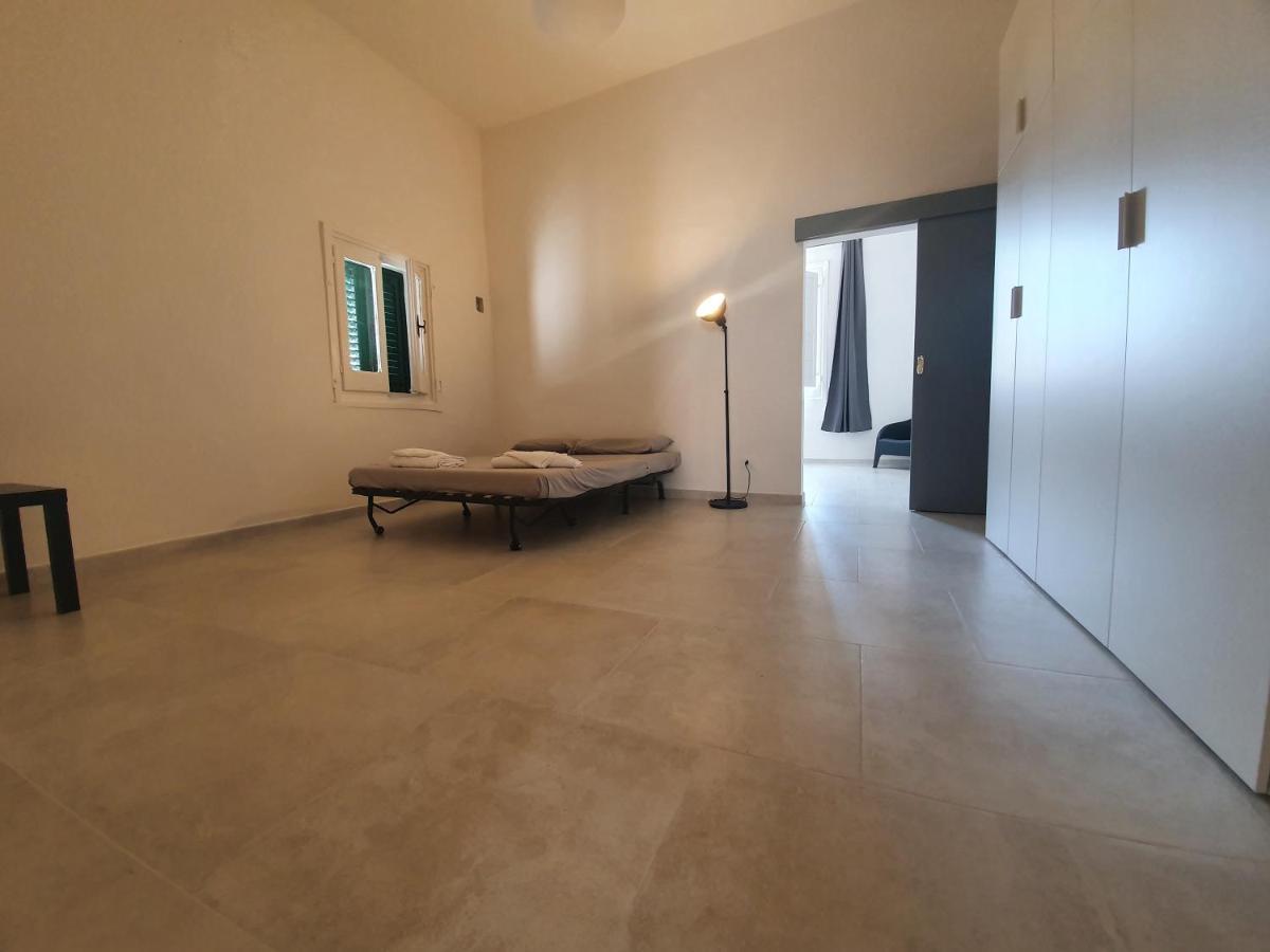 Palazzo Cacace Apartment Monopoli Bagian luar foto